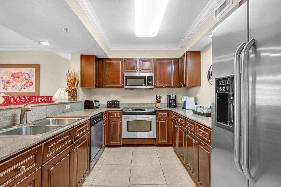 Condo, Multiple Beds (Destin West Bayside Osprey 505) | Private kitchen | Oven, toaster