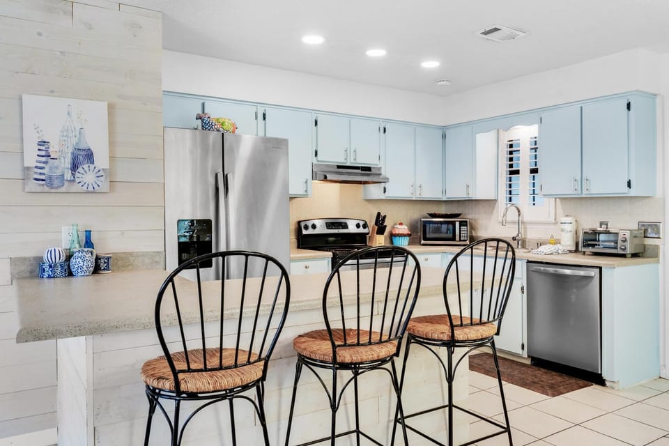 House, Multiple Beds (Sand Castles West T8) | Private kitchen | Oven, toaster