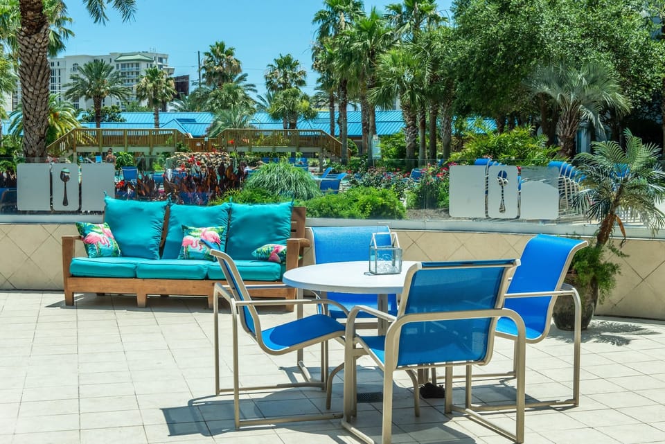 Condo, Multiple Beds (Palms Resort #2210 Jr 2BR) | Outdoor dining