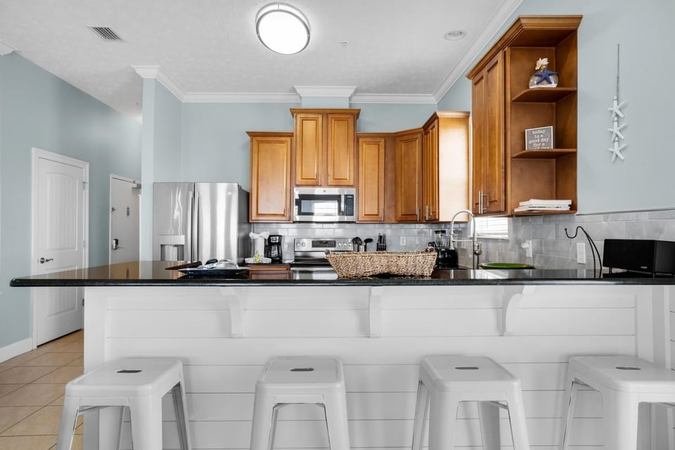 Condo, Multiple Beds (Vista del Mar I BEST Day 202) | Private kitchen | Oven, toaster