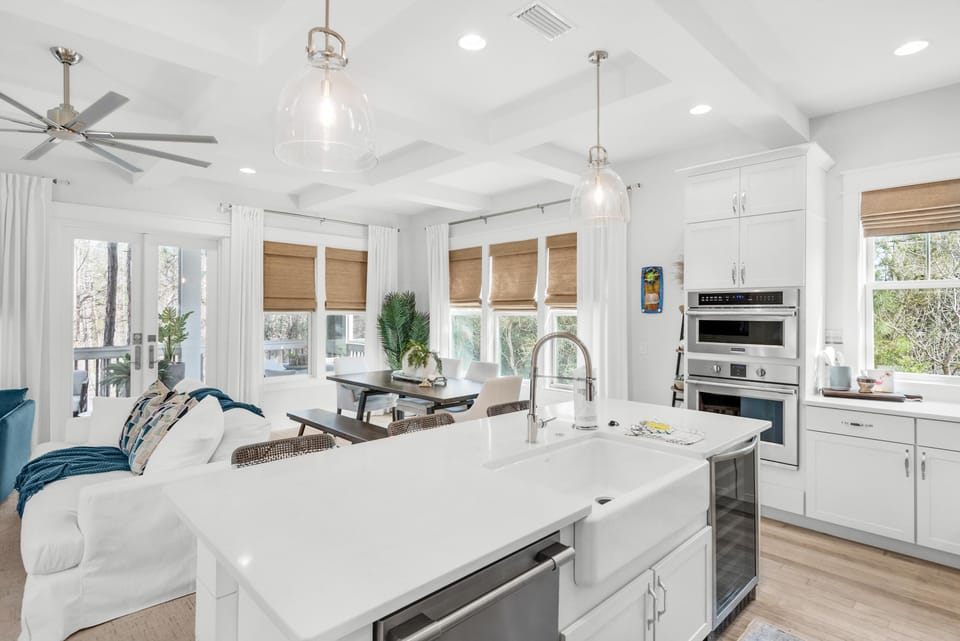 House, Multiple Beds (Time Out) | Private kitchen | Oven, toaster