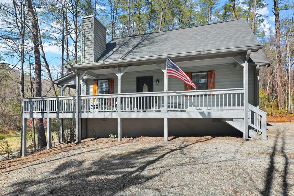 Firefly Lodge