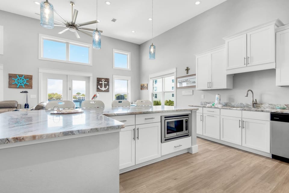 House, Multiple Beds (Pelican at Sound Side) | Private kitchen | Oven, toaster