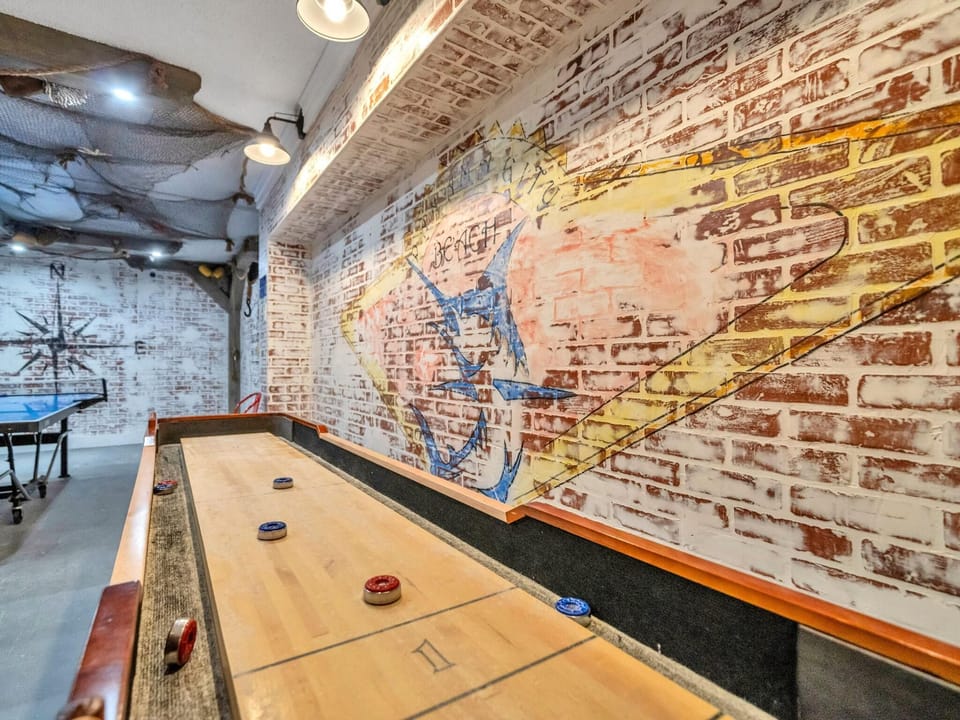 Studio, 1 King Bed (Top of the Gulf 825) | Game room