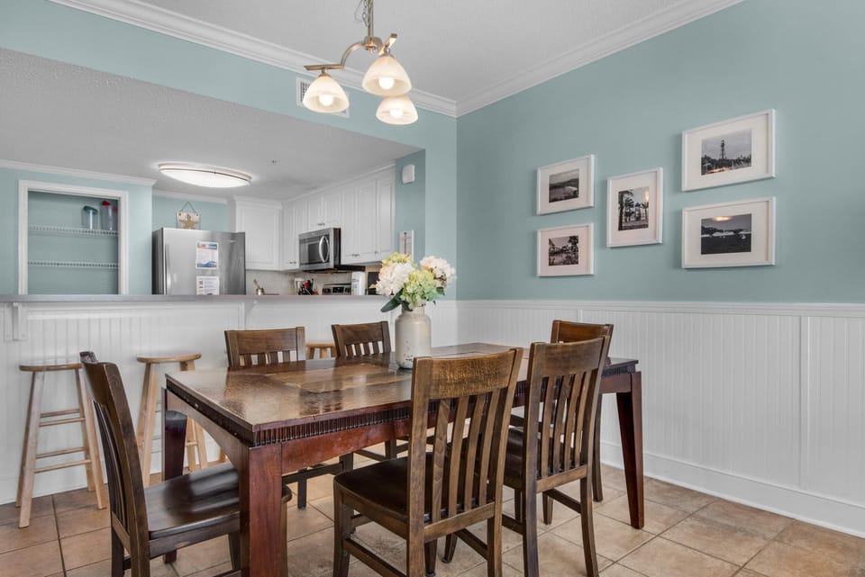 Condo, Multiple Beds (Majestic Beach Towers 1-1302) | Dining