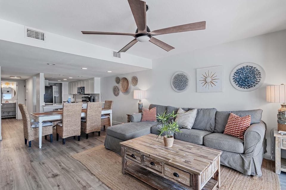 House, Multiple Beds (Summer Haven B- Cast a Waves) | Living area | TV