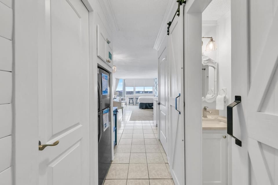Studio, 1 Queen Bed (Top of the Gulf 808- Gulf Coast Getaw) | Interior