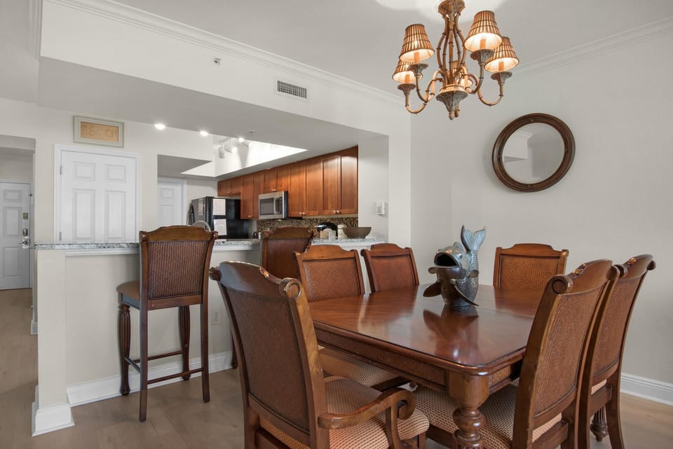 Condo, Multiple Beds (Emerald Beach 1036 - Turquoise Turtle) | Dining