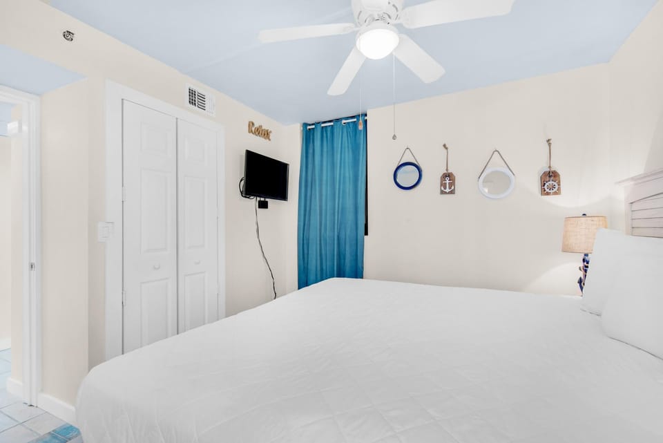 Condo, 1 King Bed with Sofa bed (Sunbird 709W Beach Life) | 1 bedroom, WiFi