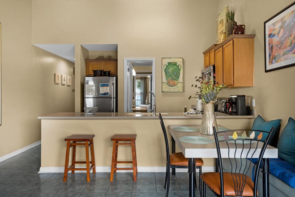 Condo, 1 Queen Bed with Sofa bed (Gulfview II 327) | Dining