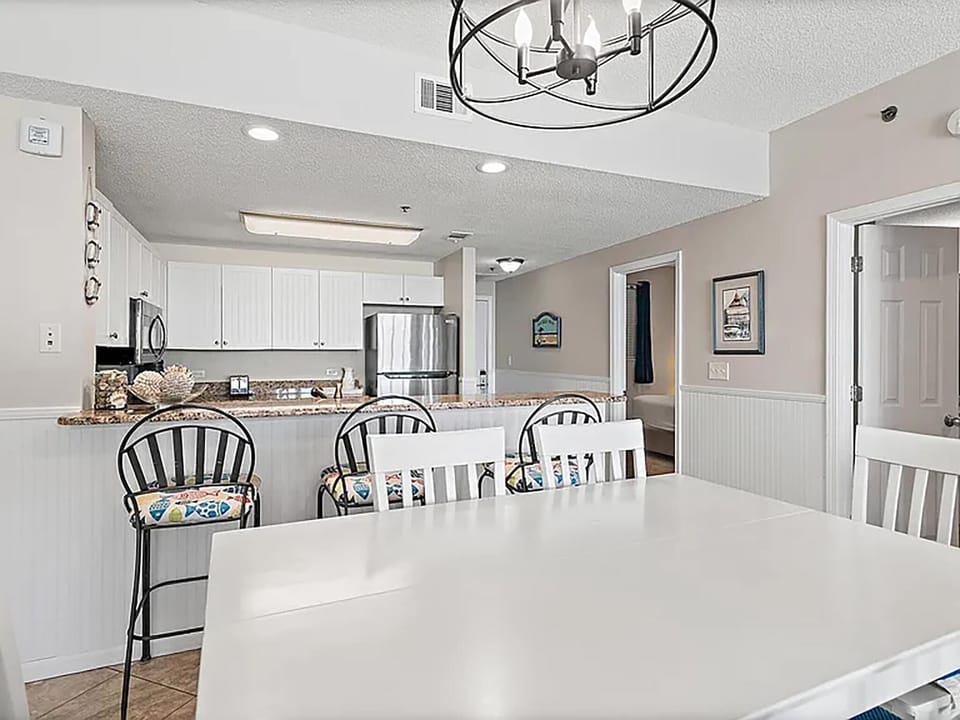 Condo, Multiple Beds (Leeward Key 904) | Dining