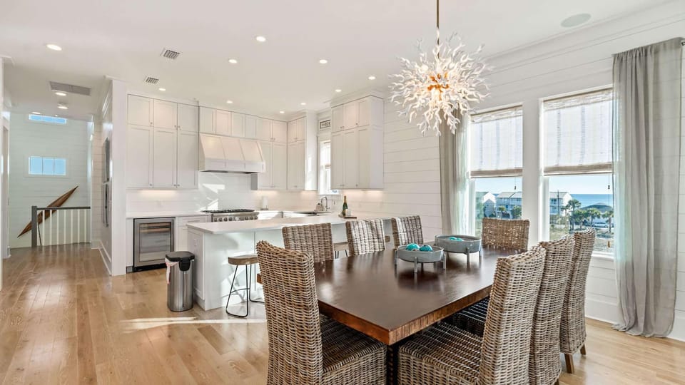 House, Multiple Beds (30A Beach Therapy) | Dining