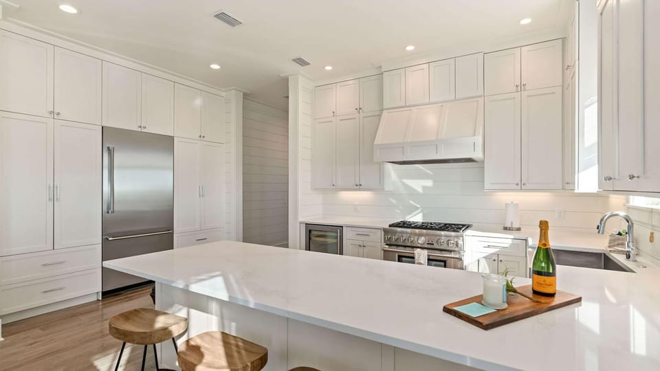 House, Multiple Beds (30A Beach Therapy) | Private kitchen | Oven, toaster