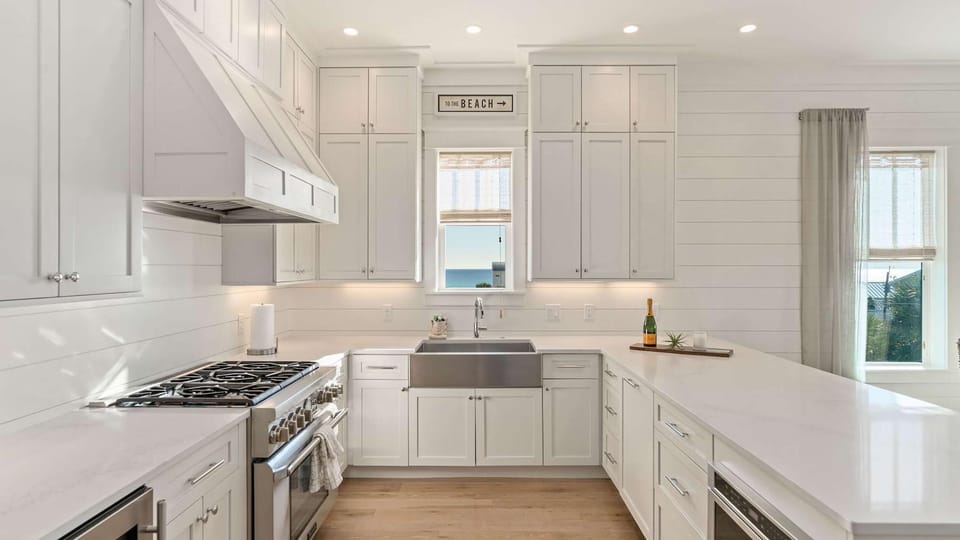 House, Multiple Beds (30A Beach Therapy) | Private kitchen | Oven, toaster