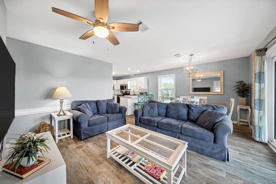 Condo, Multiple Beds (Beachside Villas 933) | Living area | TV