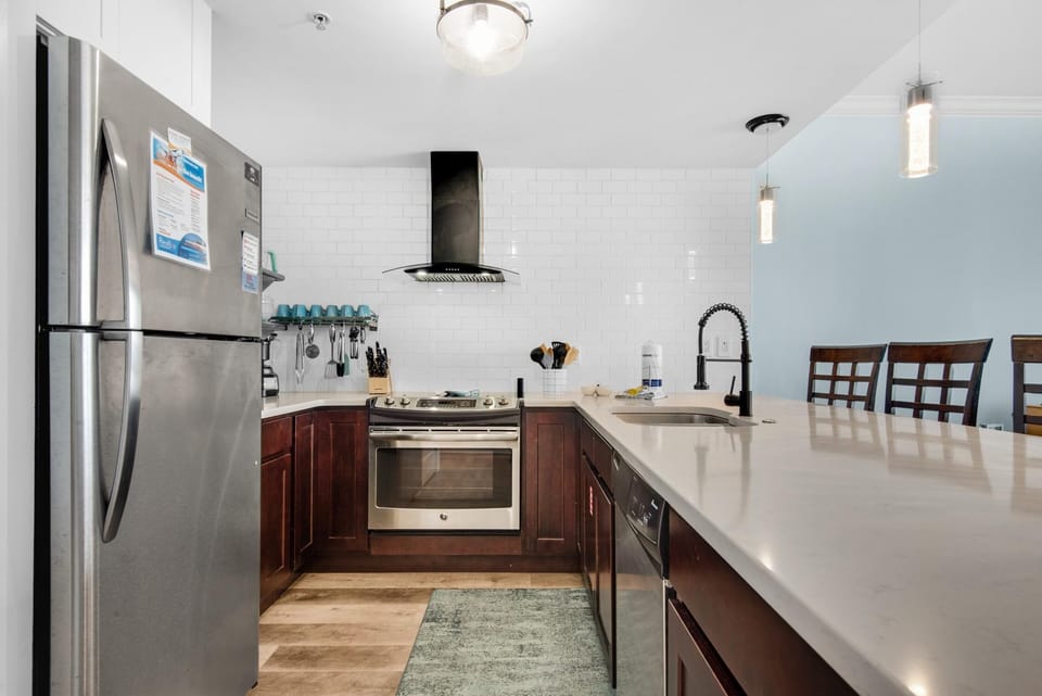 Condo, Multiple Beds (Boardwalk 209) | Private kitchen | Oven, toaster