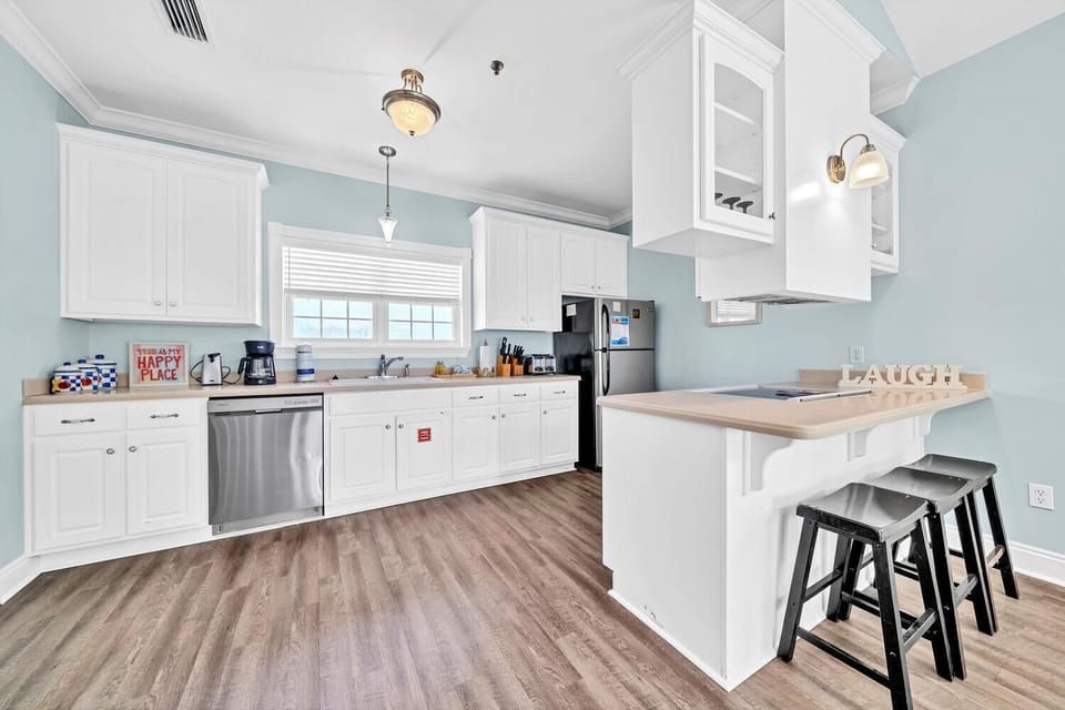 House, Multiple Beds (Summer Towne Cottages #8 - Sea-Queste) | Private kitchen | Oven, toaster