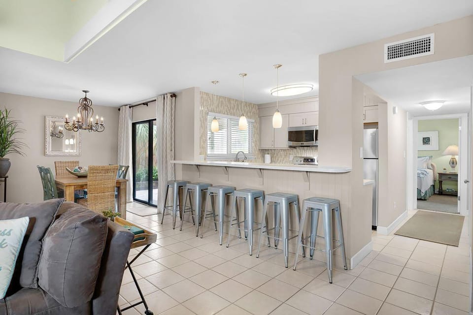 Condo, Multiple Beds (Seascape 51A - Beach Baby) | Interior