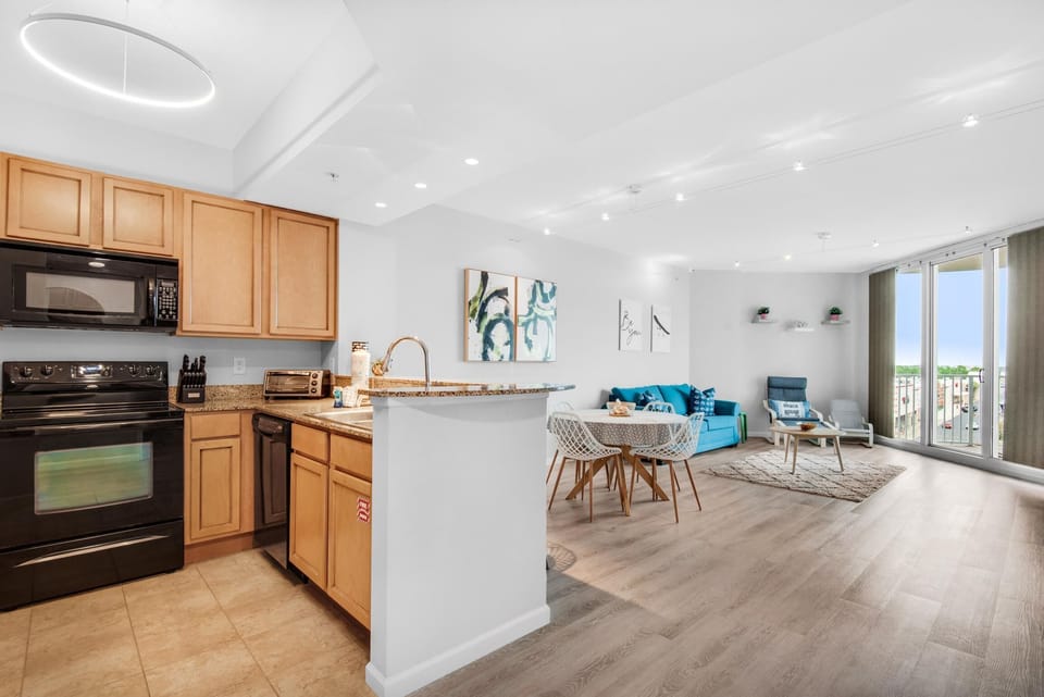 Condo, 1 King Bed with Sofa bed (Palms Resort #1512 Jr 2BR) | Private kitchen