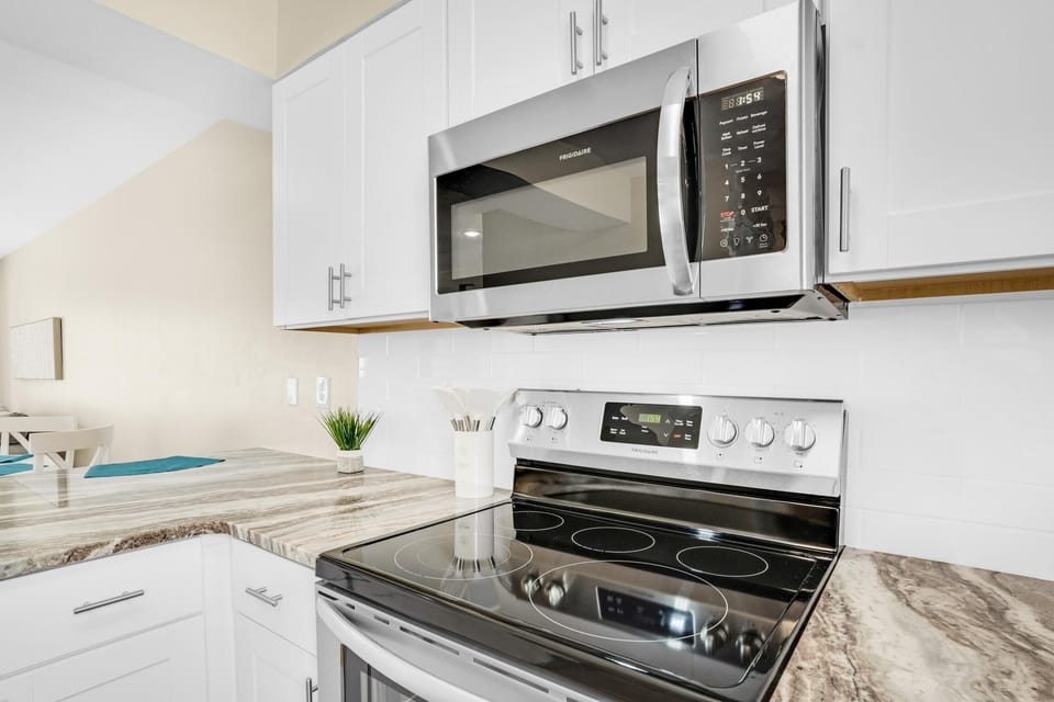 House, Multiple Beds (Beach Within Reach) | Private kitchen | Oven, toaster