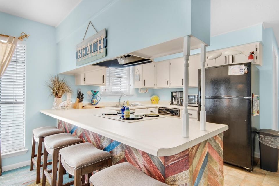 Condo, Multiple Beds (Seashells at the Beach Retreat) | Private kitchen | Oven, toaster