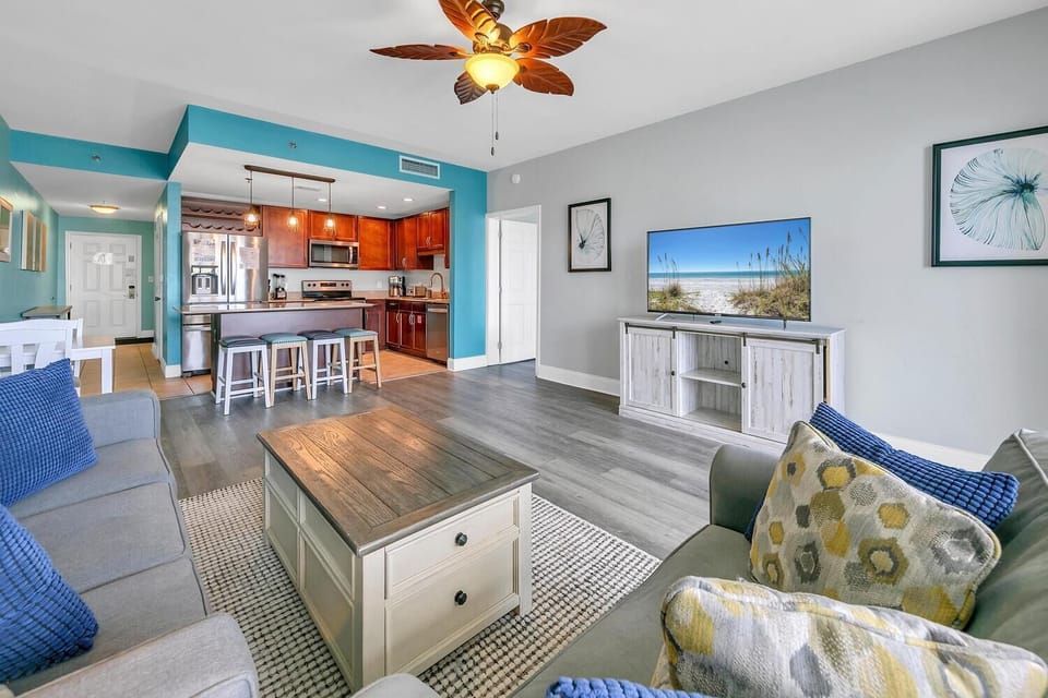 Condo, Multiple Beds (Laketown Wharf 607) | Living area | TV
