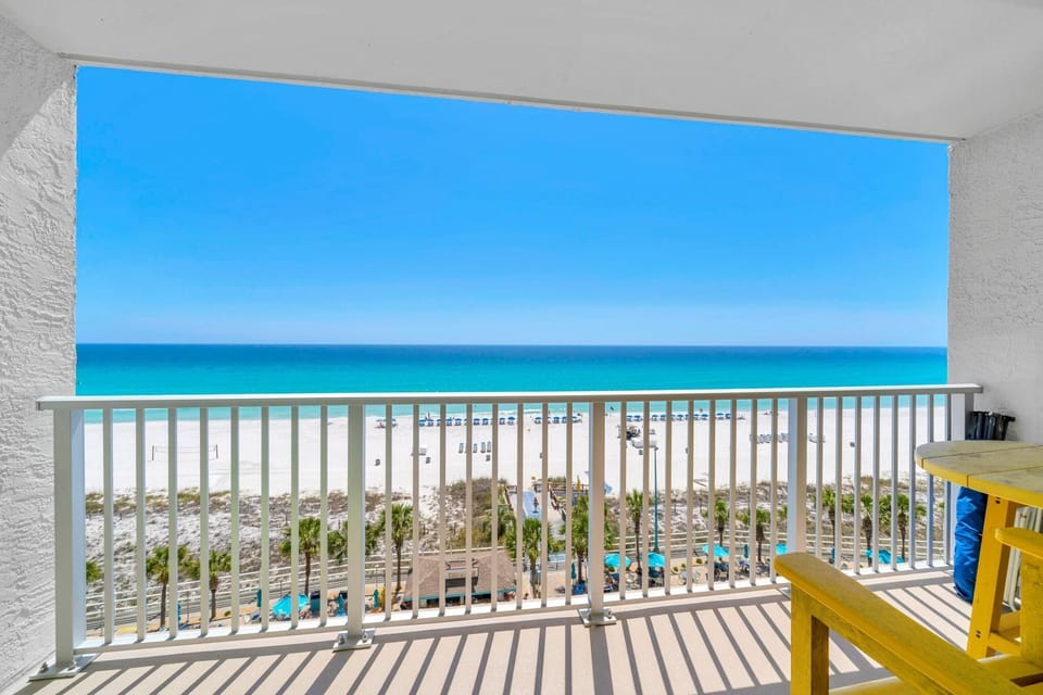 Condo, 1 King Bed with Sofa bed (The Summit 818) | Property grounds