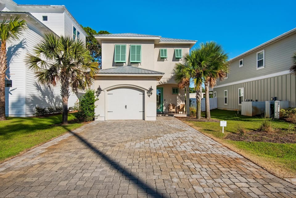 House, Multiple Beds (Washed Ashore) | Exterior