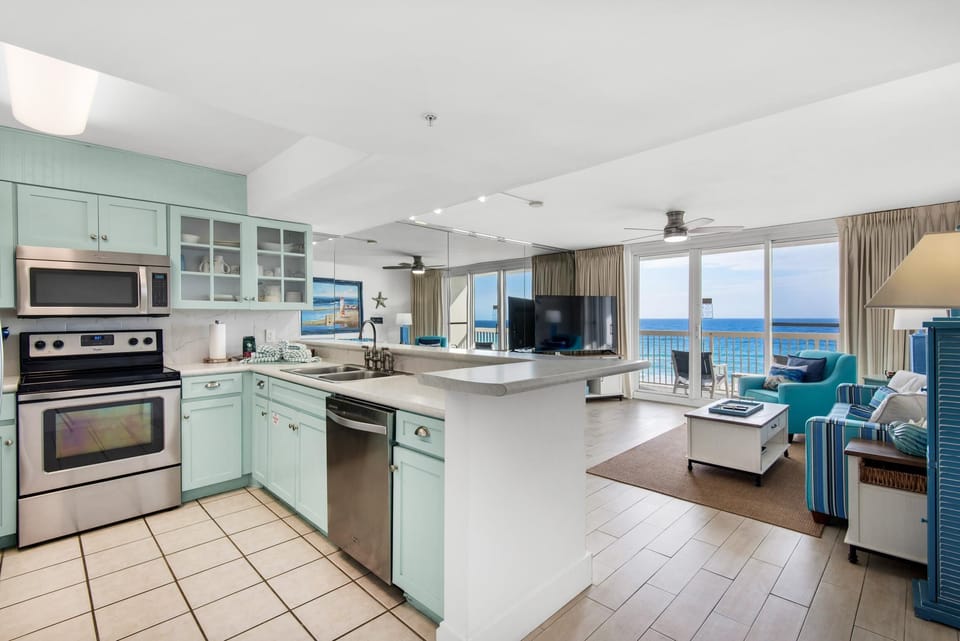 Condo, 1 King Bed with Sofa bed (Pelican Beach Resort 505) | Private kitchen