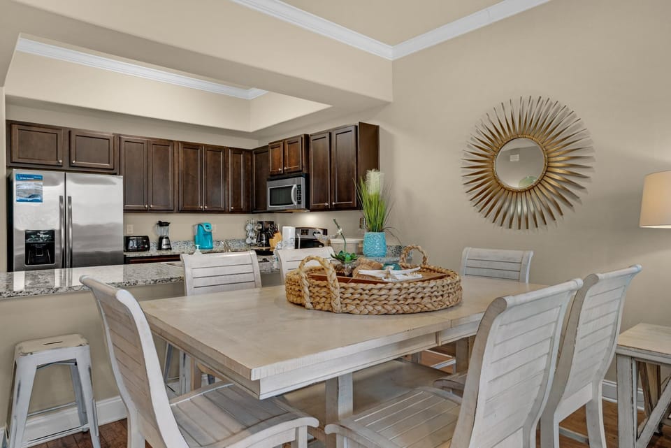 Condo, Multiple Beds (Alerio D201) | Dining