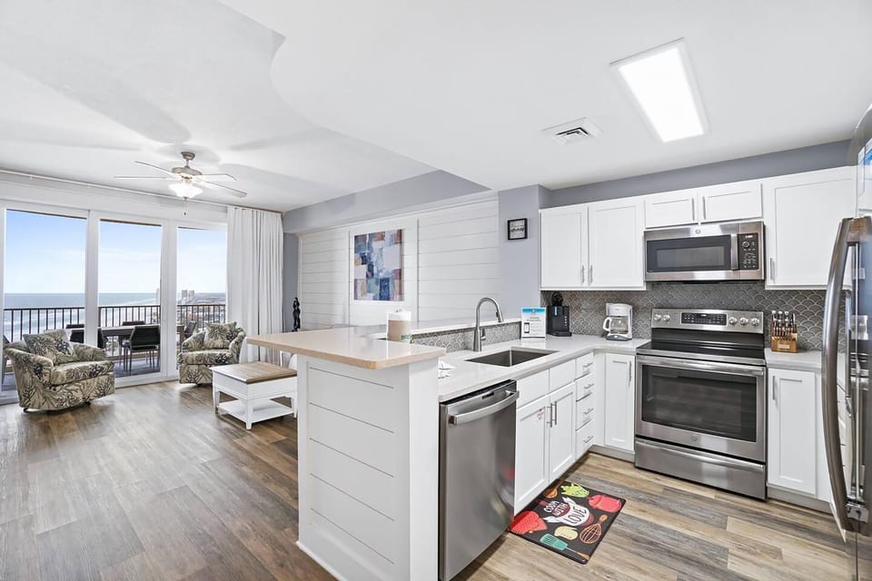 Condo, 1 King Bed with Sofa bed (Calypso 3-2210 - Love Nest) | Private kitchen | Oven, toaster