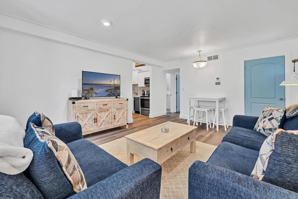 Condo, Multiple Beds (Horizon South 11C1-Almost Heaven 3 Be) | Living area | TV