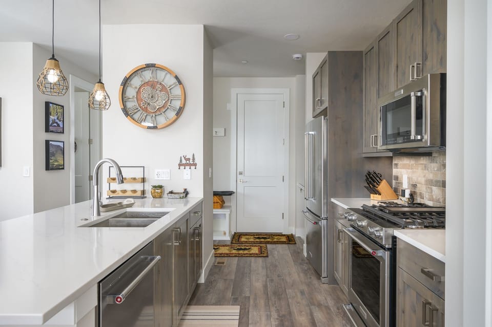 Fully Equipped Chef's Kitchen