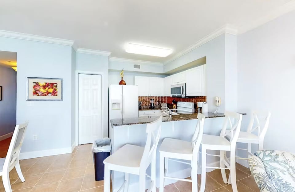 Condo, Multiple Beds (Tidewater 1113) | Dining