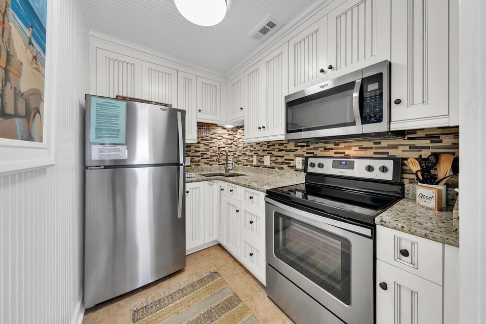 House, Multiple Beds (Horizon South 40C- Good Vibes) | Private kitchen | Oven, toaster