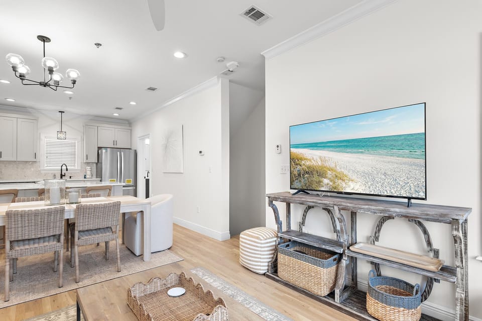 House, Multiple Beds (Legacy 502 - Abalone) | Interior