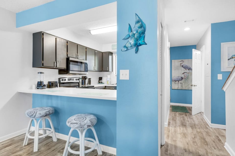 House, Multiple Beds (Portside I5) | Private kitchen | Oven, toaster