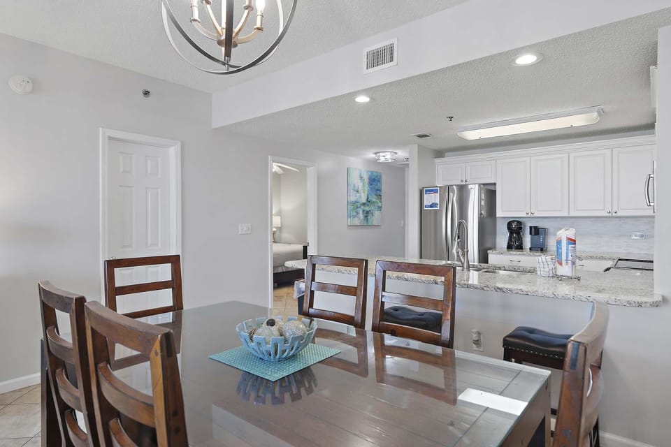 Condo, Multiple Beds (Leeward Key 505) | Dining
