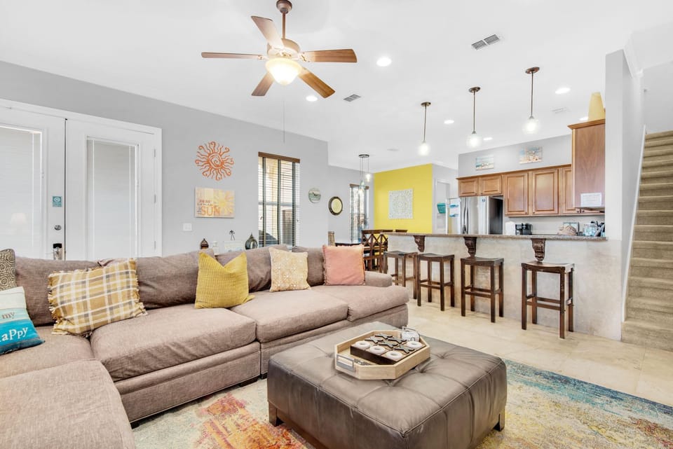 House, Multiple Beds (Here Comes the Sun) | Living area | TV