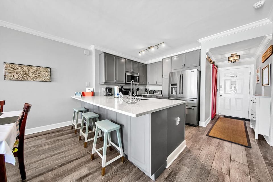 Condo, Multiple Beds (Twin Palms 1802) | Private kitchen | Oven, toaster