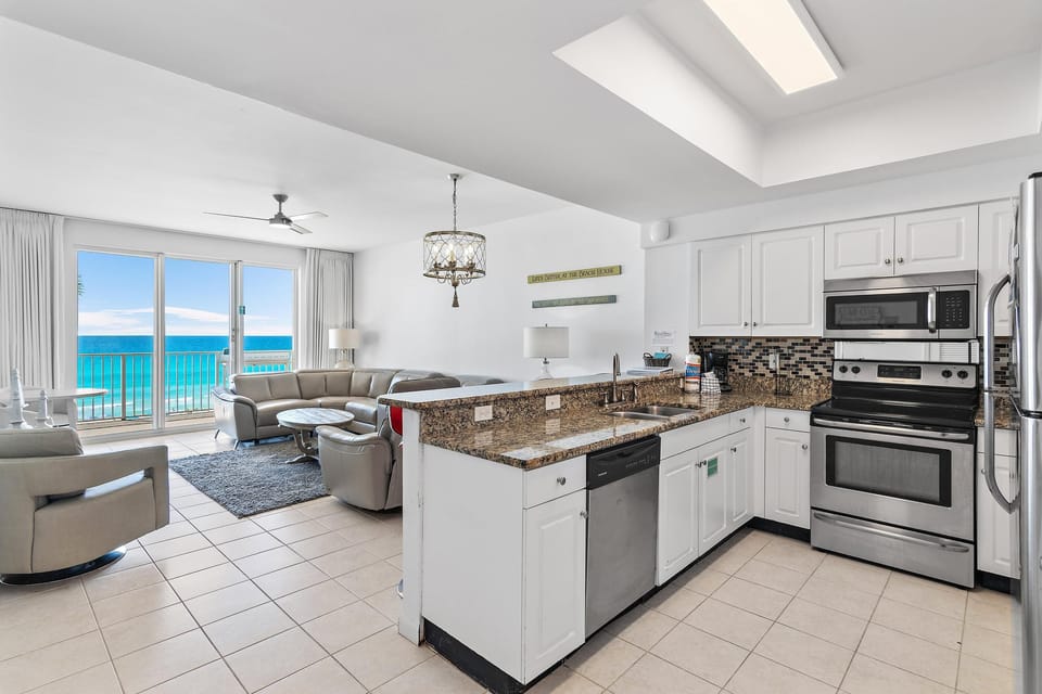 Condo, Multiple Beds (Majestic Sun 302A) | Private kitchen | Oven, toaster