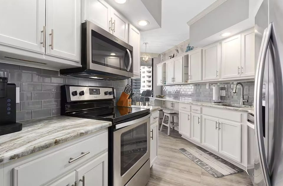 Condo, Multiple Beds (Surfside Resort #208- Emerald Dreams) | Private kitchen | Oven, toaster