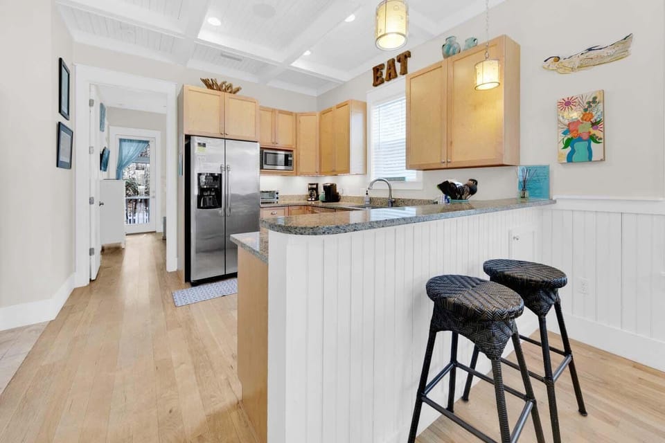 House, Multiple Beds (Claire N' Bea by the Sea) | Private kitchen | Oven, toaster