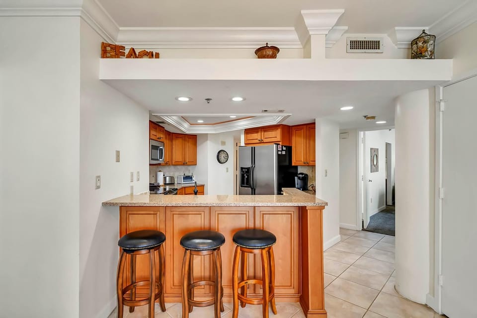 Condo, Multiple Beds (East Pass 403) | Private kitchen