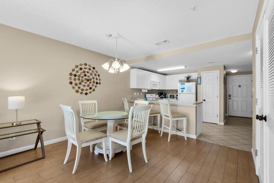 Condo, 1 Queen Bed with Sofa bed (Ciboney 2012) | Dining
