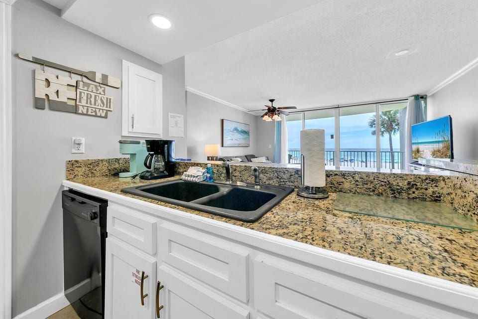 Condo, Multiple Beds (Long Beach Resort 1-105) | Private kitchen | Oven, toaster
