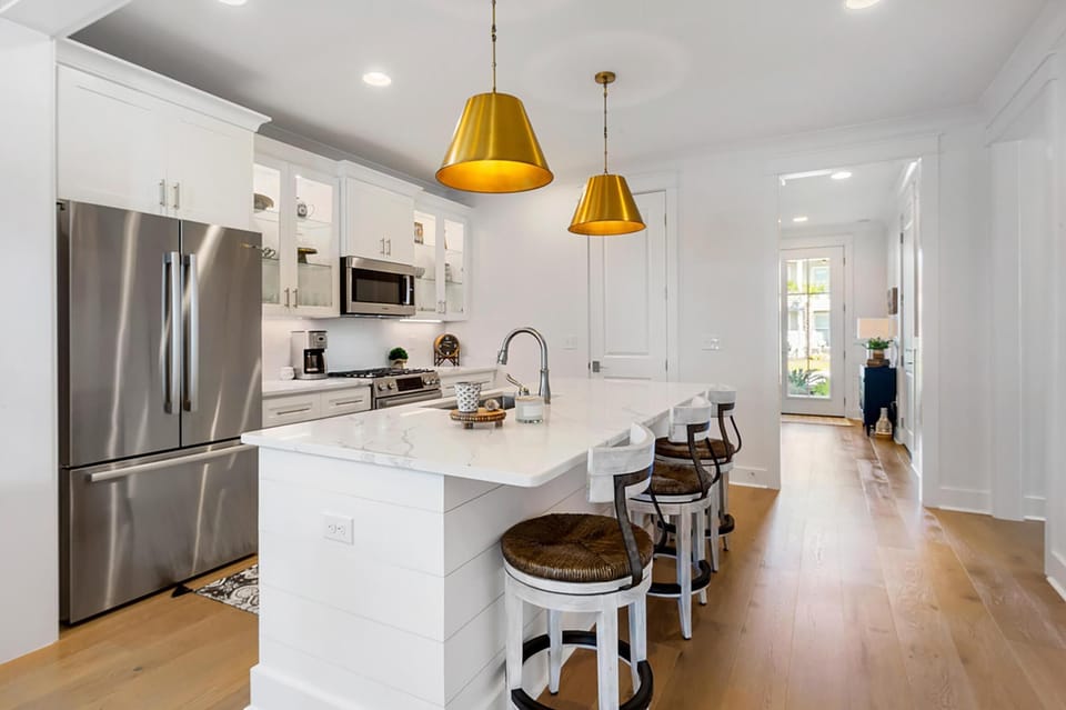 House, Multiple Beds (Once Upon a Tide) | Private kitchen | Oven, toaster
