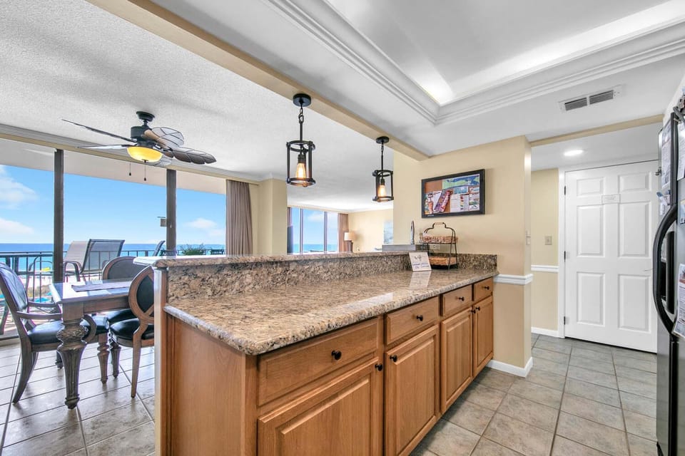 Condo, Multiple Beds (Edgewater Tower 1-411) | Interior