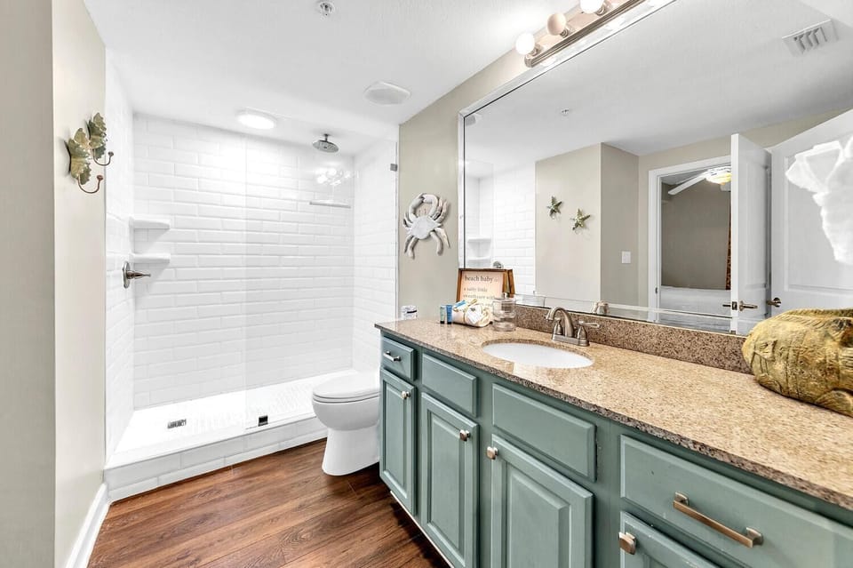 Grandview East 702 Apartment in Long Beach