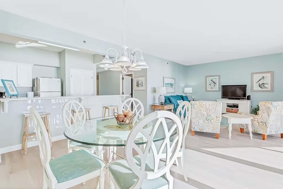 Condo, 1 King Bed with Sofa bed (Tides at Tops'l 907) | Dining